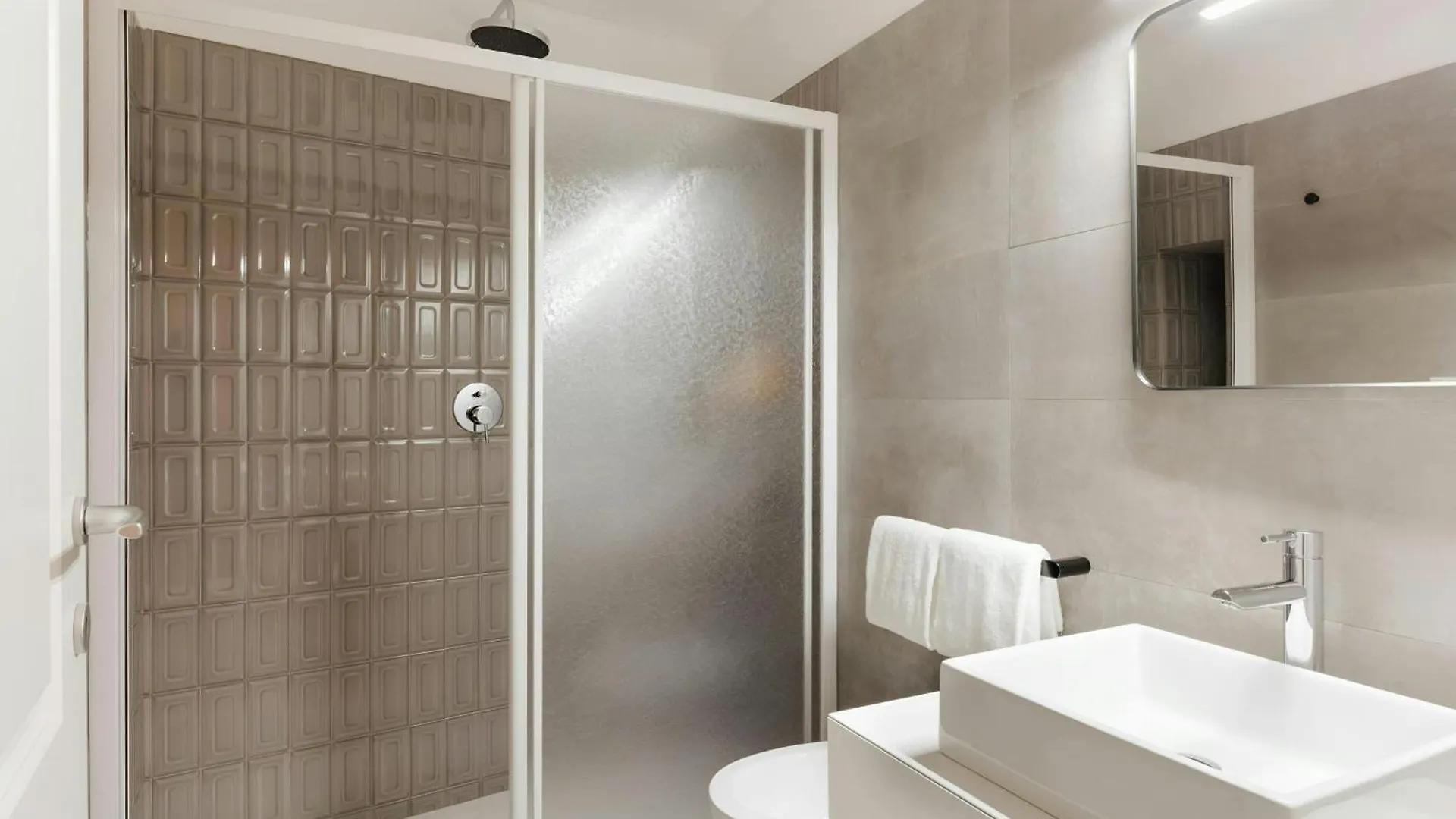 *** מלון דירות רומא Sonder By Marriott Bonvoy Palazzo Taverna Apartments Piazza Navona איטליה